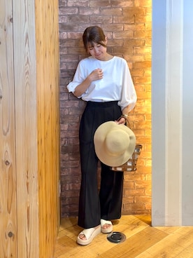 「SHOO・LA・RUE（シューラルー）のON・OFF大活躍ツイストスリーブトップス（Tシャツ/カットソー、ホワイト系）」を使った、ronさん（レディース・158cm）の夏コーディネート