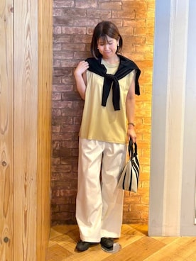 「SHOO・LA・RUE（シューラルー）の【洗濯機可/ひんやり/UV】さらっとしたタッチが心地よい ショート丈 Vネックカーディガン（カーディガン/ボレロ、ブラック系）」を使った、ronさん（レディース・158cm）の春コーディネート