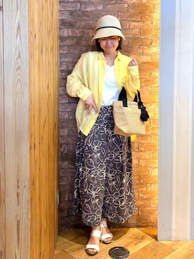 「SHOO・LA・RUE（シューラルー）のジュートランチトートバッグ（トートバッグ、ブラック系）」を使った、ronさん（レディース・158cm）の春コーディネート