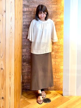 「SHOO・LA・RUE（シューラルー）の【ひんやり/S-LL/洗濯機可】体型カバー ふんわりスラブポンチョ風ブラウス（シャツ/ブラウス、ベージュ系）」を使った、ronさん（レディース・158cm）の夏コーディネート
