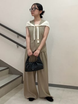 「SENSE OF PLACE by URBAN RESEARCH(センスオブプレイスバイアーバンリサーチ)のピンストライプルーズパンツ(その他パンツ、ベージュ系)」を使った、さきさん(レディース・150cm)の秋コーディネート