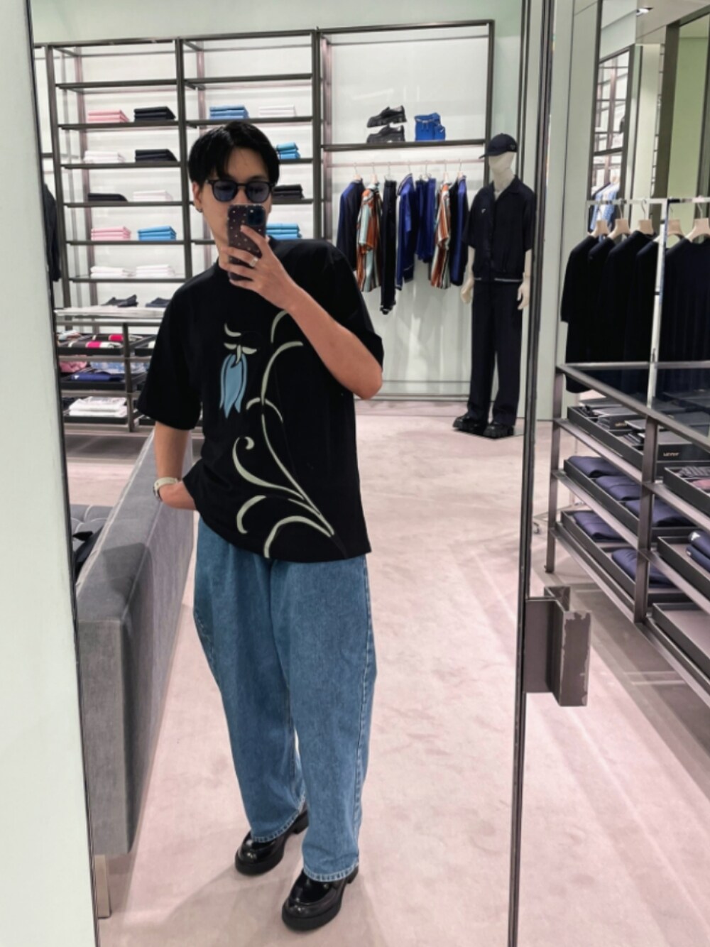 【LOEWE】セール！24AW 薄手トップス コーディネートしやすい 2024最新トレンド☆ロエベtシャツコピーLOEWE春夏トレンド