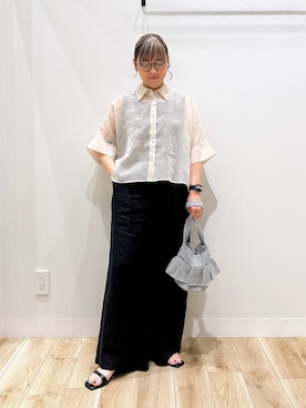「URBAN RESEARCH（アーバンリサーチ）のハーフスリーブシアーショートシャツ（シャツ/ブラウス、グレー系）」を使った、ながせさん（レディース・156cm）の春コーディネート