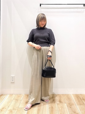 「URBAN RESEARCH（アーバンリサーチ）のボリューム袖ショート丈ニット（ニット/セーター、グレー系）」を使った、ながせさん（レディース・156cm）の春コーディネート