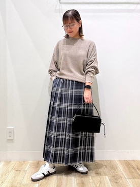 「アイテム（スニーカー）」を使った、ながせさん（レディース・156cm・30代）の秋コーディネート