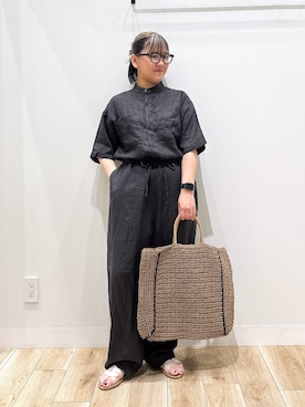 「かぐれ（カグレ）のリネンハーフスリーブオールインワン（つなぎ/オールインワン、グレー系）」を使った、ながせさん（レディース・156cm）の春コーディネート