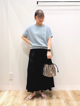 「URBAN RESEARCH（アーバンリサーチ）のプリーツティアードスカート（スカート、ブラック系）」を使った、ながせさん（レディース・156cm）の春コーディネート
