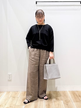 「URBAN RESEARCH DOORS（アーバンリサーチドアーズ）のコットンバックタック7分袖プルオーバー（Tシャツ/カットソー、ブラック系）」を使った、ながせさん（レディース・156cm）の春コーディネート