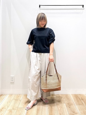 「URBAN RESEARCH DOORS（アーバンリサーチドアーズ）の『UR TECH』サマシェアツイストスリーブプルオーバー（Tシャツ/カットソー、ブルー系）」を使った、ながせさん（レディース・156cm）の春コーディネート