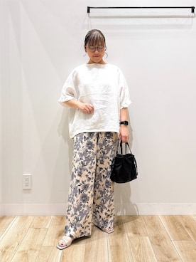 「かぐれ（カグレ）のフリルスリーブプルオーバー（シャツ/ブラウス、ホワイト系）」を使った、ながせさん（レディース・156cm）の春コーディネート