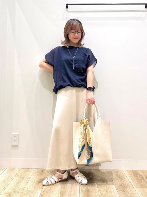 センターステッチVカットトートバッグ