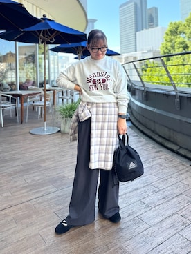 「SMELLY（スメリー）のアイテム」を使った、ながせさん（レディース・156cm）の秋コーディネート