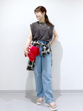 「パンツスタイル」｜「アイテム（財布/小物）」を使った、Sayuさん（レディース・155cm）の夏コーディネート