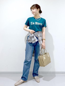 「アイテム（ローファー、グレー系）」を使った、Sayuさん（レディース・155cm）の秋コーディネート