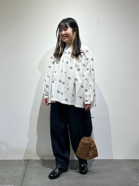 「アイテム（レインシューズ）」を使った、やまださん（レディース・155cm）の秋コーディネート