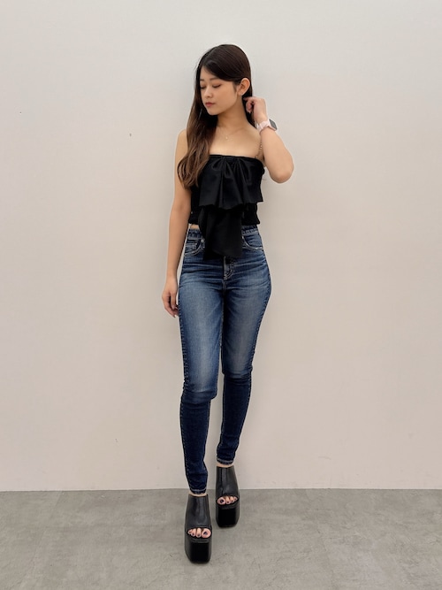 ミドルウエストSHAPELYスキニーデニムパンツ セール】ミドルウエストSHAPELYスキニーデニムパンツ（デニム