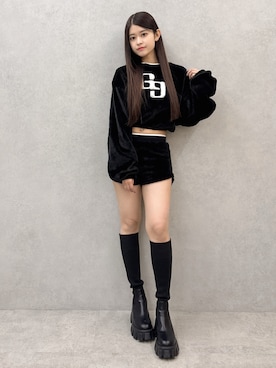 「アイテム（Tシャツ/カットソー、ブラック系）」を使った、Hitomiさん（レディース・150cm）の秋コーディネート