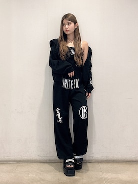 「NEW ERA（ニューエラ）の【MLB × New Era ×GYDA】bijouバイカラーキャミビスチェ（キャミソール、ブラック系）」を使った、Hitomiさん（レディース・150cm）の春コーディネート