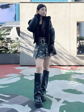 「アイテム（デニムスカート）」を使った、Hitomiさん（レディース・150cm）の冬コーディネート