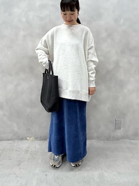 「スウェットトップス」｜「アイテム（スカート）」を使った、staff Eさん（レディース・155cm）の秋コーディネート
