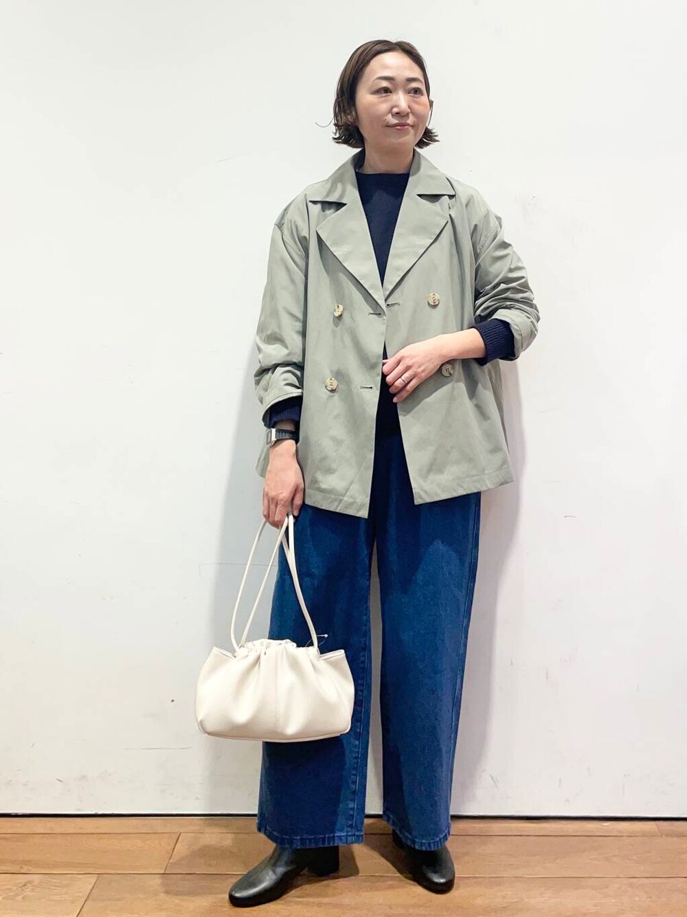「大人カジュアル、urbanresearchdoors、ママコーデ、アーバンリサーチドアーズ、doors、低身長コーデ、30代、ママファッション、キレイめカジュアル、私の推しデニムスタイル」｜「RODE SKOの【MADE IN JAPAN】EMELINA プレーンブーツ（ブーツ、ブラック系）」を使った、urd_nanakoさん（レディース・154cm）の冬コーディネートの1枚目の写真