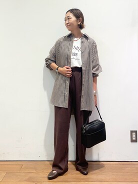 「URBAN RESEARCH DOORS（アーバンリサーチドアーズ）の2WAYスクエアショルダーバッグ（ショルダーバッグ）」を使った、ちばななこさん（レディース・154cm）の秋コーディネート