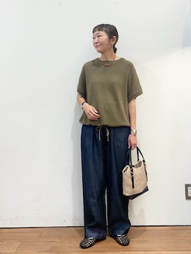 「URBAN RESEARCH DOORS（アーバンリサーチドアーズ）のドライタッチドロストニットプルオーバー（ニット/セーター、グリーン系）」を使った、ちばななこさん（レディース・154cm）の夏コーディネート