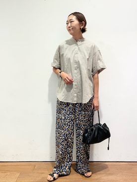「URBAN RESEARCH DOORS（アーバンリサーチドアーズ）の『接触冷感/吸水速乾/イージーケア』フラワープリントドライタッチリラックスパンツ（その他パンツ）」を使った、ちばななこさん（レディース・154cm）の夏コーディネート