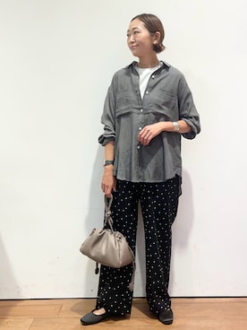 「URBAN RESEARCH DOORS（アーバンリサーチドアーズ）のシアーデニムシャツ（シャツ/ブラウス）」を使った、ちばななこさん（レディース・154cm）の夏コーディネート