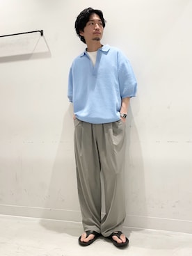「URBAN RESEARCH DOORS（アーバンリサーチドアーズ）のFORK&SPOON　リネンブレンドスキッパーニット（ニット/セーター、ブルー系）」を使った、平田望夢さん（メンズ・172cm）の夏コーディネート