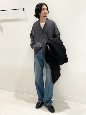 「URBAN RESEARCH（アーバンリサーチ）のアイテム（カーディガン/ボレロ）」を使った、平田望夢さん（メンズ・172cm）の秋コーディネート