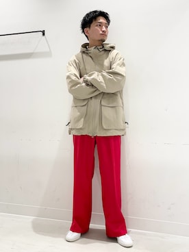 「URBAN RESEARCH DOORS（アーバンリサーチドアーズ）の『別注』Snow Peak Apparel×DOORS　NYLON WASHER PARKA（マウンテンパーカー、ベージュ系）」を使った、平田望夢さん（メンズ・172cm）の春コーディネート