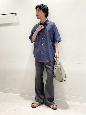 「URBAN RESEARCH（アーバンリサーチ）のTHOMAS MASON SHORT-SLEEVE OVER SHIRTS（シャツ/ブラウス、グレー系）」を使った、平田望夢さん（メンズ・172cm）の夏コーディネート