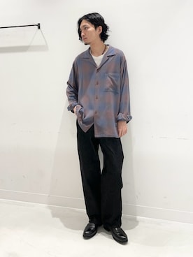 「URBAN RESEARCH DOORS（アーバンリサーチドアーズ）のLIFE STYLE TAILOR　マルチスペックコインローファー（ドレスシューズ）」を使った、平田望夢さん（メンズ・172cm）の秋コーディネート