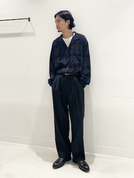 「URBAN RESEARCH DOORS（アーバンリサーチドアーズ）のLIFE STYLE TAILOR　マルチスペックコインローファー（ドレスシューズ）」を使った、平田望夢さん（メンズ・172cm）の秋コーディネート