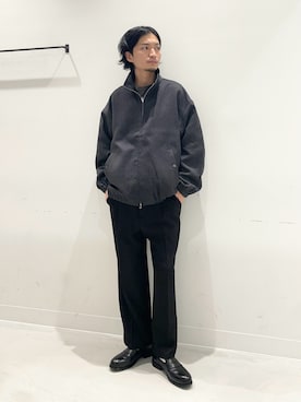 「URBAN RESEARCH DOORS（アーバンリサーチドアーズ）のLIFE STYLE TAILOR　マルチスペックコインローファー（ドレスシューズ）」を使った、平田望夢さん（メンズ・172cm）の秋コーディネート