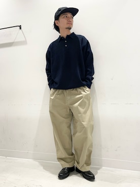 「URBAN RESEARCH DOORS（アーバンリサーチドアーズ）のミニブークレ ニットポロ（ニット/セーター、ブルー系）」を使った、平田望夢さん（メンズ・172cm）の秋コーディネート