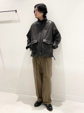 「URBAN RESEARCH DOORS（アーバンリサーチドアーズ）のLIFE STYLE TAILOR　マルチスペックコインローファー（ドレスシューズ）」を使った、平田望夢さん（メンズ・172cm）の秋コーディネート