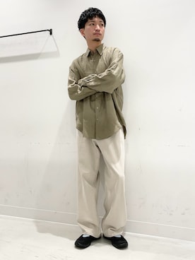 「URBAN RESEARCH（アーバンリサーチ）のLINEN REGULAR SHIRTS（シャツ/ブラウス、ベージュ系）」を使った、平田望夢さん（メンズ・172cm）の春コーディネート