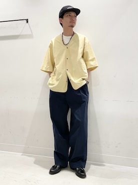 「EKAL（エカル）の『撥水/UVカット/UR TECH』ナイロンタッサーベースボールシャツ（シャツ/ブラウス、イエロー系）」を使った、平田望夢さん（メンズ・172cm）の春コーディネート