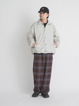 「EKAL（エカル）の『別注』NANGA×EKAL　コーチジャケット（ブルゾン、ホワイト系）」を使った、平田望夢さん（メンズ・172cm）の秋コーディネート