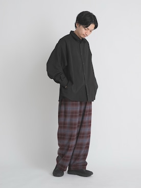 「アイテム（パープル系）」を使った、平田望夢さん（メンズ・172cm）の秋コーディネート