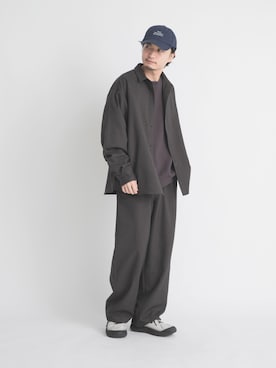 「EKAL（エカル）のWOOL LIKE LONG-SLEEVE SHIRTS（シャツ/ブラウス、グレー系）」を使った、平田望夢さん（メンズ・172cm）の秋コーディネート