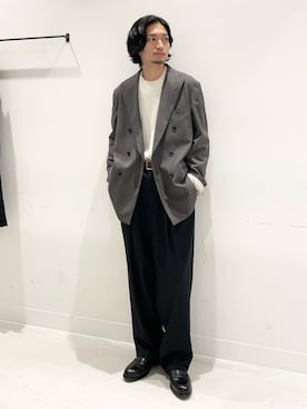 「URBAN RESEARCH DOORS（アーバンリサーチドアーズ）のLIFE STYLE TAILOR　マルチスペックコインローファー（ドレスシューズ）」を使った、平田望夢さん（メンズ・172cm）の秋コーディネート
