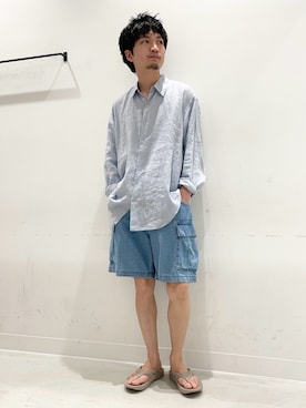 「URBAN RESEARCH（アーバンリサーチ）のLINEN REGULAR SHIRTS（シャツ/ブラウス、ブルー系）」を使った、平田望夢さん（メンズ・172cm）の夏コーディネート