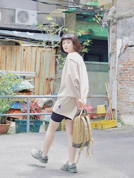 「plain-me（プレインミー）のアイテム（シューズ）」を使った、Ashley Leeさん（レディース・168cm）の夏コーディネート