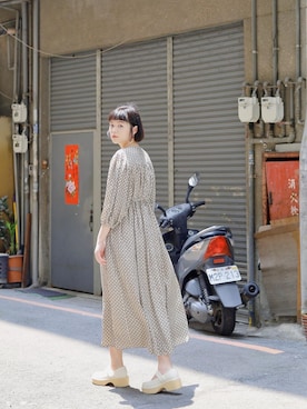 「MEIER.Q（マイヤーキュー）のアイテム（ワンピース/ドレス）」を使った、Ashley Leeさん（レディース・168cm）の春コーディネート
