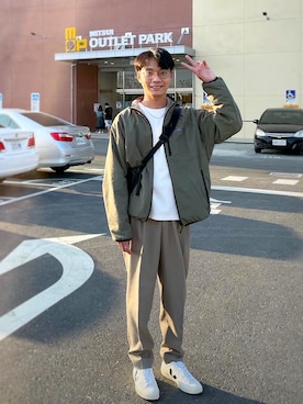 「oversize」｜「アイテム（マウンテンパーカー）」を使った、Weberさん（メンズ・175cm）の春コーディネート