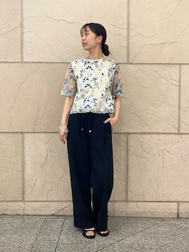 「URBAN RESEARCH ROSSO WOMEN（アーバンリサーチ　ロッソ）のフラワー刺繍セミシアーブラウス（シャツ/ブラウス、ブルー系）」を使った、matsudaさん（レディース・162cm）の春コーディネート