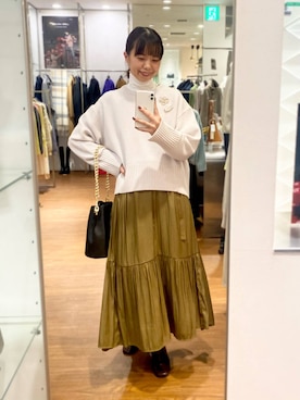 「アイテム（ブローチ/コサージュ）」を使った、matsudaさん（レディース・162cm）の冬コーディネート